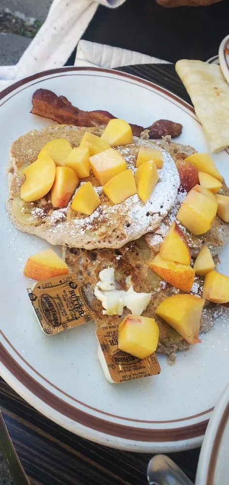 Wheat Pancakes with Peaches